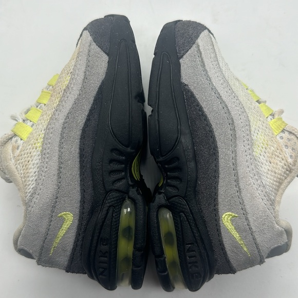 Nike infant AirMax sneakers from 2009 - Picture 8 of 10